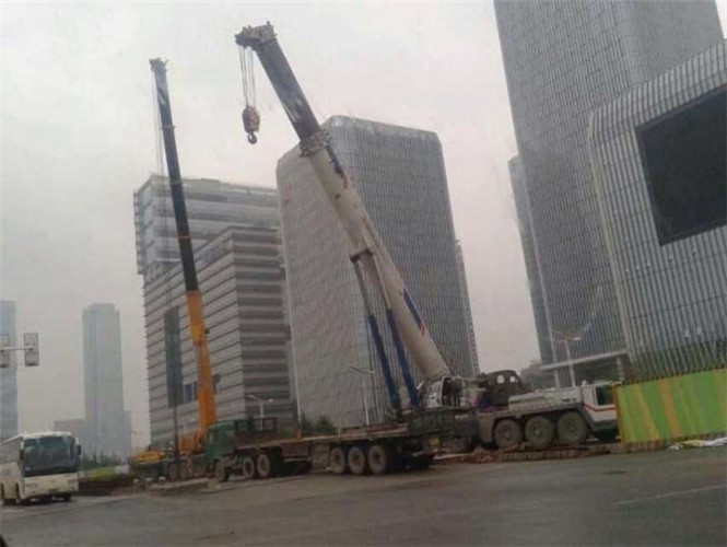 绥芬河市25吨吊车能吊多重设备？