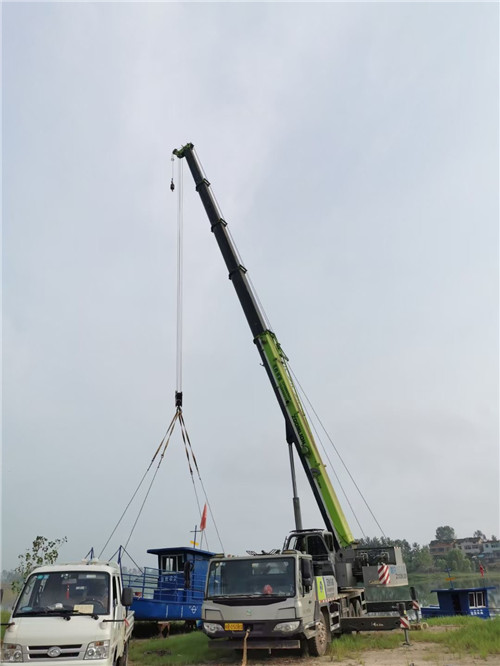 绥芬河市桥梁建设吊装案例